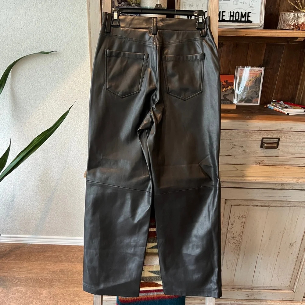 Blank NYC women’s Baxter ribcage straight leg faux leather pant size 27 - Picture 6 of 11